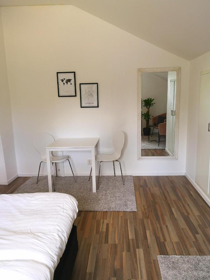 Arrive Bed & Breakfast, Landvetter Bagian luar foto